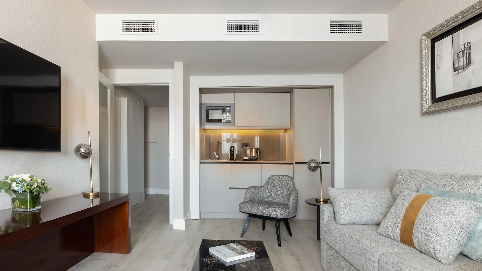 Suites Barcelona Center 0*,